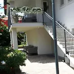 Laguna 33