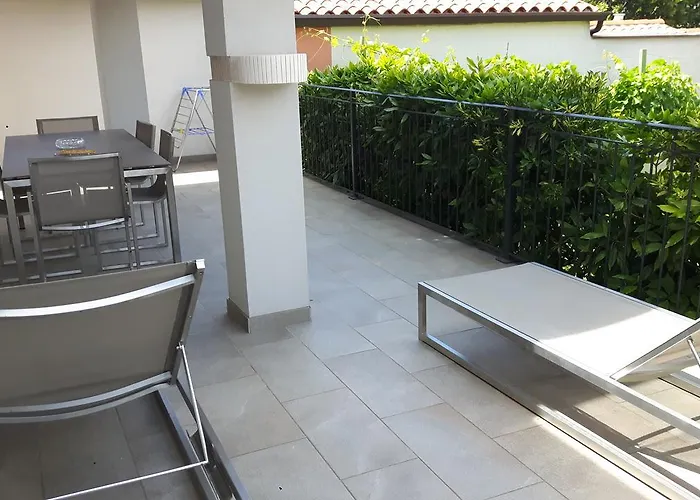 Laguna 33 איזולה